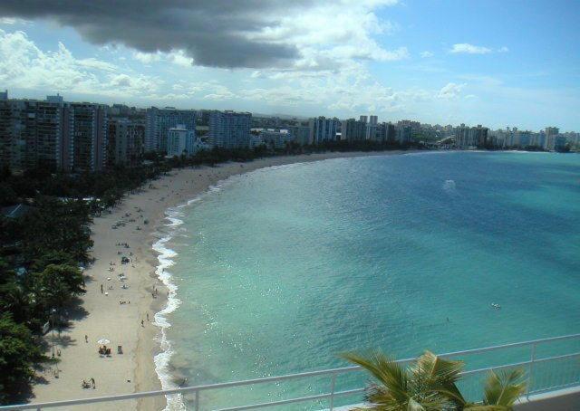 Apartamento Sea Breezer Vacation Ocean Front En Condominio Playa Mar San Juan
