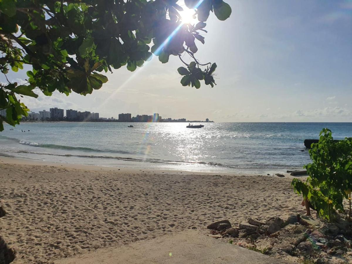 Apartamento Sea Breezer Vacation Ocean Front En Condominio Playa Mar San Juan